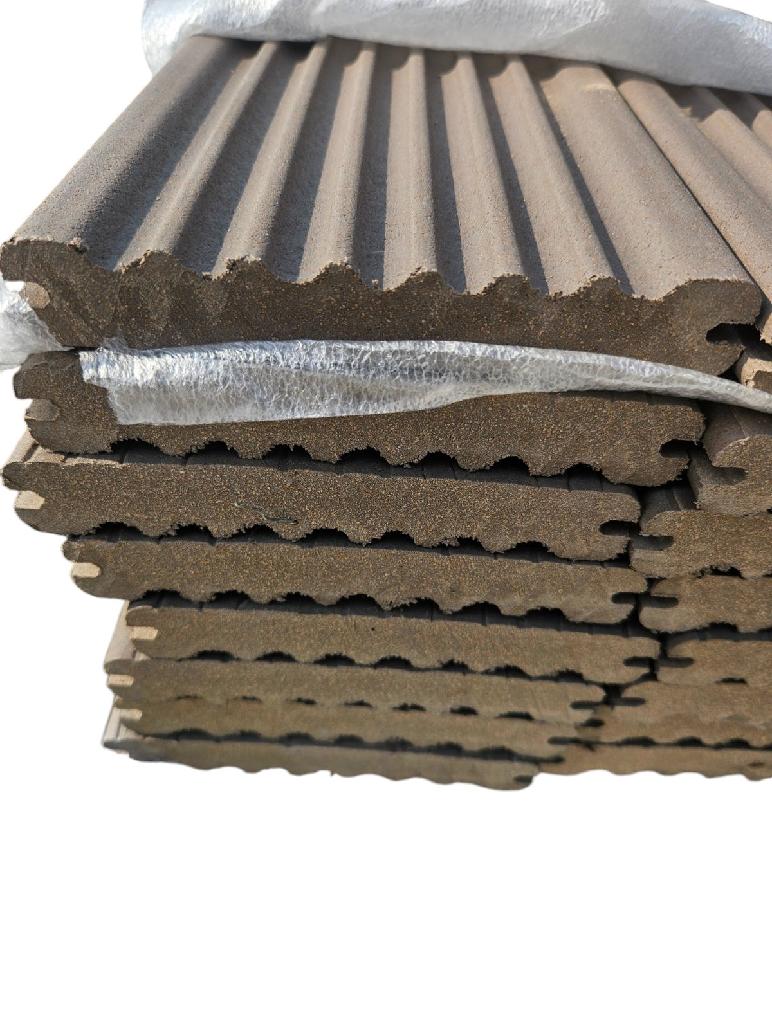 Lifecycle MoistureShield Cape Cod Gray Composite Decking groove Edge 1x5.5x16.5 13551440 1.99 per foot or 32.84 per board STORE PICKUP ONLY - Freeman Liquidators