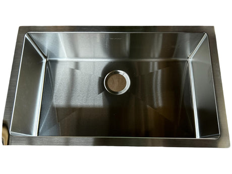 Elkay, EFRU2816TC, Crosstown, 16 Gauge, Stainless Steel, 30-1/2" x 18-1/2" x 8", Single Bowl, Undermount Sink Kit - Cosmetic Damages - FreemanLiquidators - [product_description]