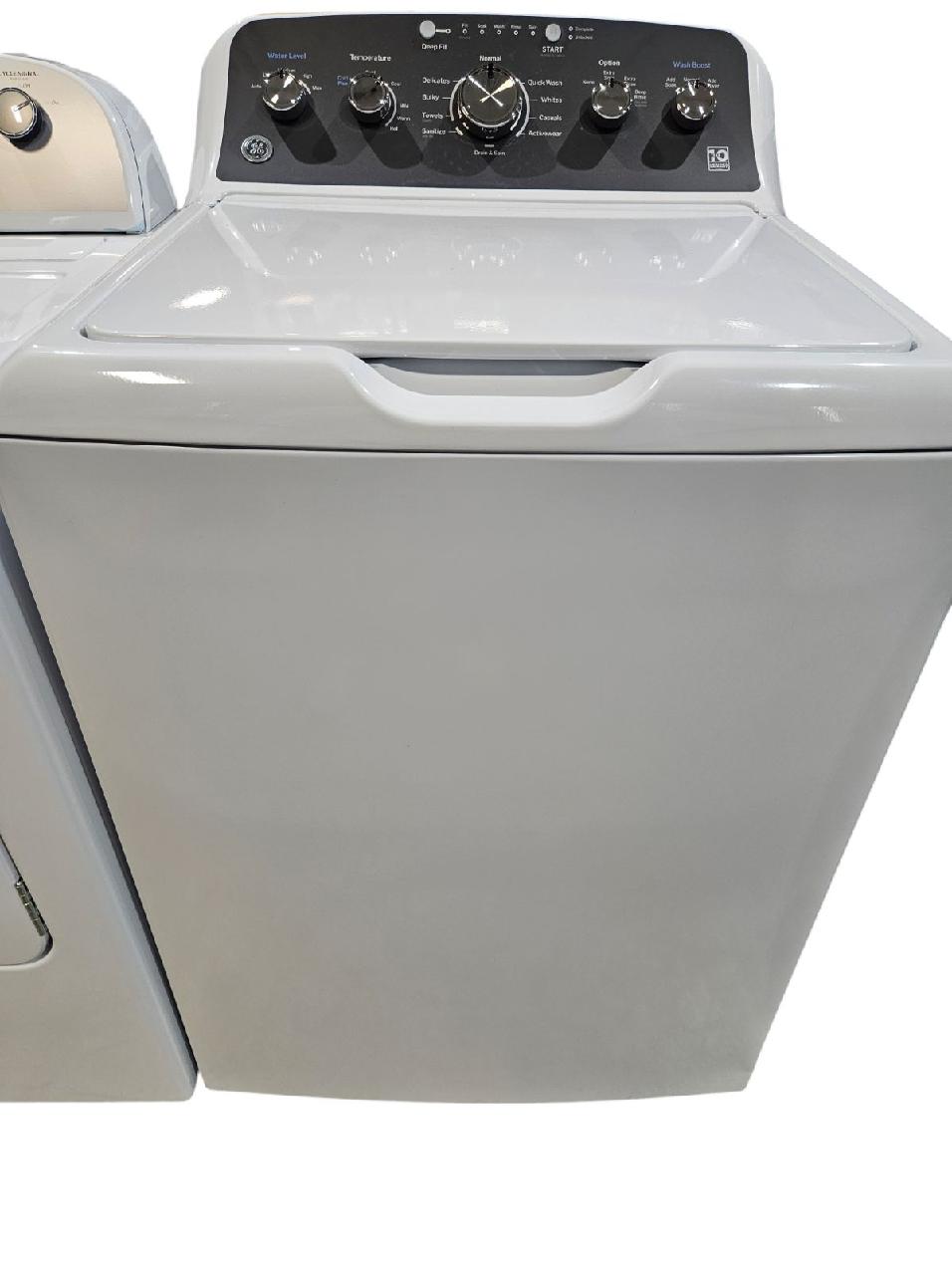 GE 4.5 cu ft Top Load Washer with Agitator White GTW485ASWWB STORE PICKUP ONLY