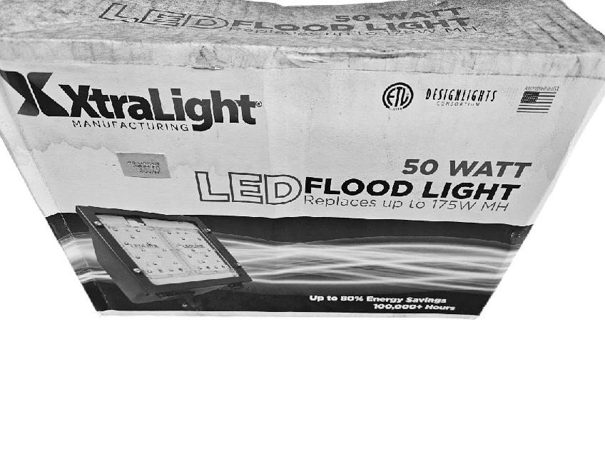 Xtralight 50 watt Led flood light LFLM-4500L-50K-Dim - Freeman Liquidators