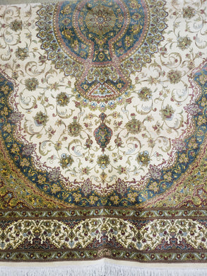Persian Rug QUM 5105 - 4.5' x 6' 8