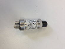 Load image into Gallery viewer, Frick Pressure Transducer 913A0146H05 - FreemanLiquidators
