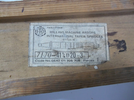 Precision Milling Machine Arbors 30-40-50 Taper - Length of Shoulder To Nut: 20", Arbor: 41-1/4 - B20-3