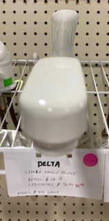 FAUCET DELTA SINGLE HANDLE WHITE IN-STORE-PICKUP-ONLY - FreemanLiquidators