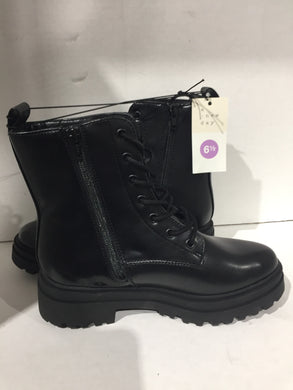 Women's Bridget Combat Boots. Size 6.5 STORE PICKUP ONLY - FreemanLiquidators - [product_description]